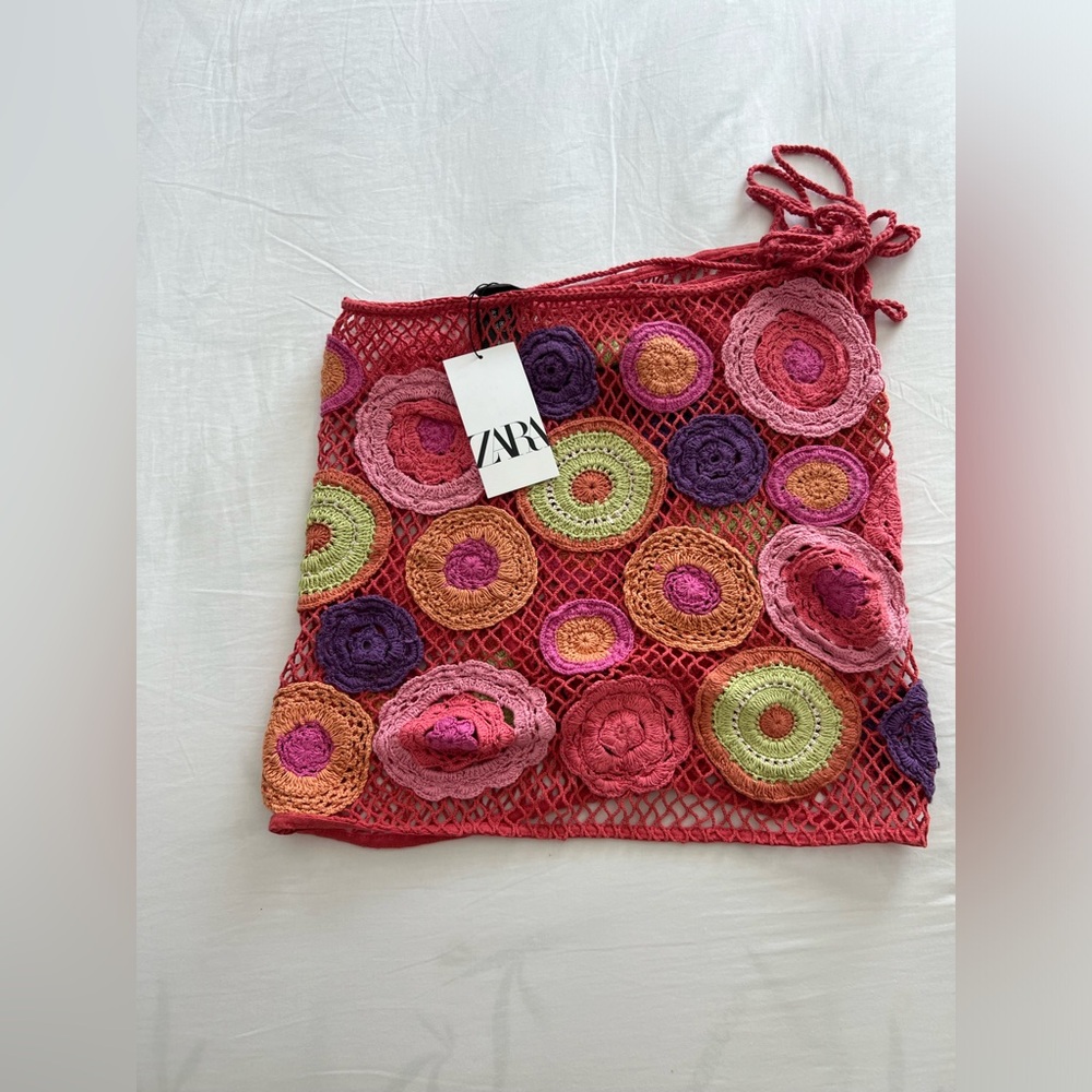 - NWT ZARA BLOG FAVE CROCHET knit ecru pink/red FLORAL mini SKIRT size M - Picture 16 of 16